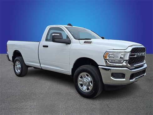 Used 2024 RAM 2500 Tradesman w/ Chrome Appearance Group image 3