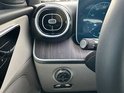 Used 2026 Mercedes-Benz C 300 4MATIC Sedan image 31