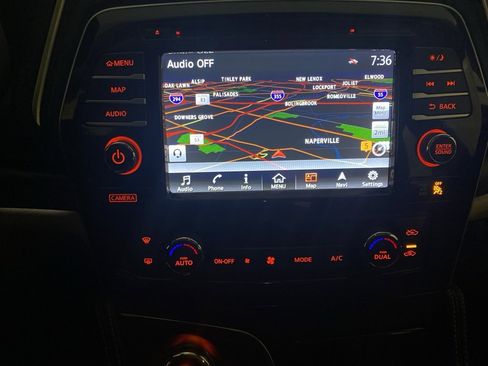 Used 2016 Nissan Maxima Platinum image 18