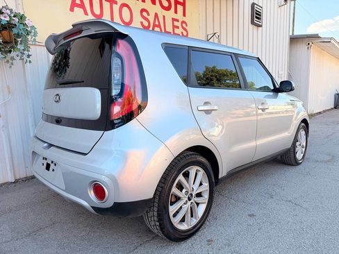 Used 2017 Kia Soul + FWD image 4
