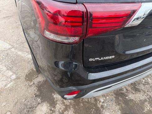 Used 2020 Mitsubishi Outlander ES image 30