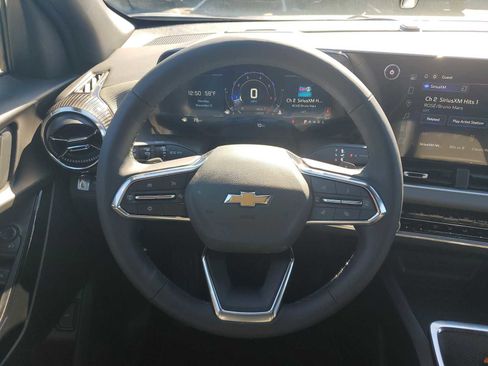 New 2026 Chevrolet Equinox LT w/ Convenience Package II image 12