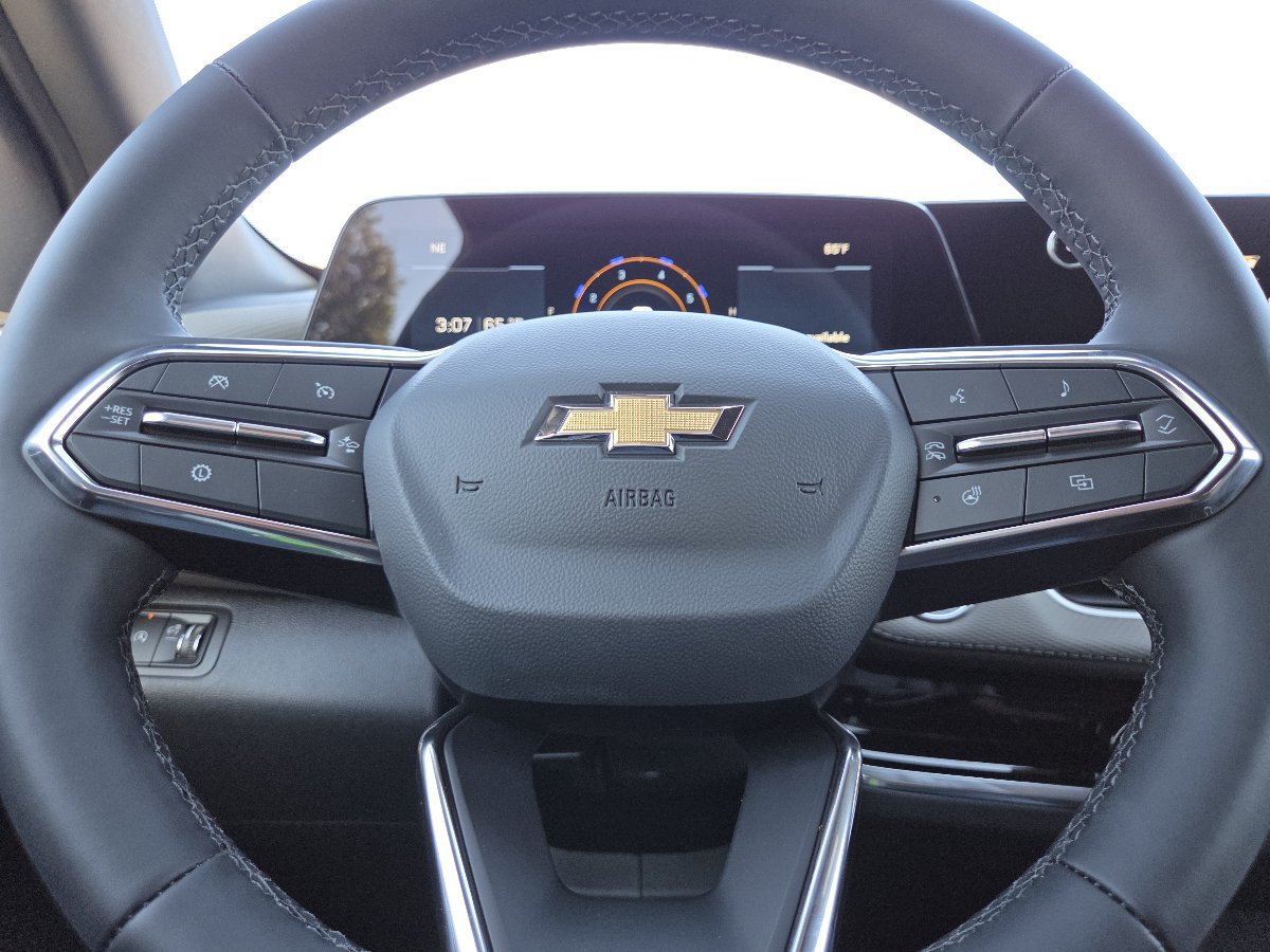 New 2027 Chevrolet Equinox LT w/ Convenience Package II AWD/4WD image 32