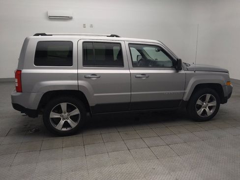 Used 2016 Jeep Patriot High Altitude FWD image 10