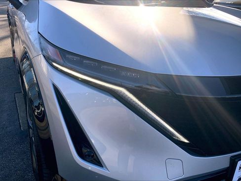 Used 2024 Nissan Ariya AWD image 30