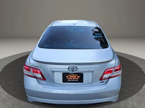 Used 2011 Toyota Camry SE image 8
