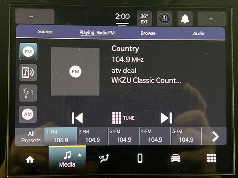 Used 2023 Jeep Grand Cherokee L Laredo image 57