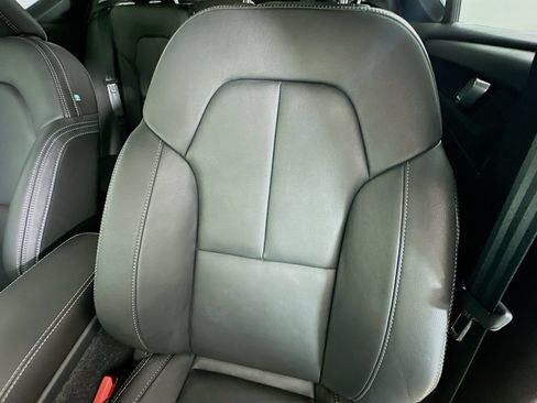 Used 2026 Volvo XC40 B5 Plus AWD/4WD image 38