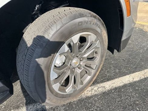 Used 2026 Chevrolet Tahoe LT w/ Comfort Package image 28