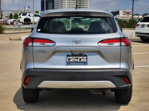 Used 2022 Toyota Corolla Cross L FWD image 6