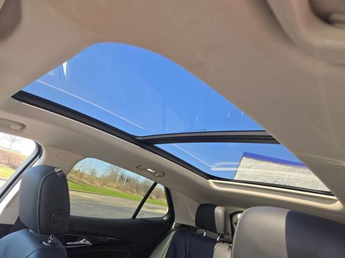 Used 2021 Buick Envision Essence AWD/4WD image 26