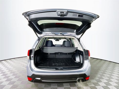 Used 2024 Subaru Forester Premium image 30
