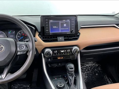 Used 2020 Toyota RAV4 XLE w/ Convenience Package AWD/4WD image 8