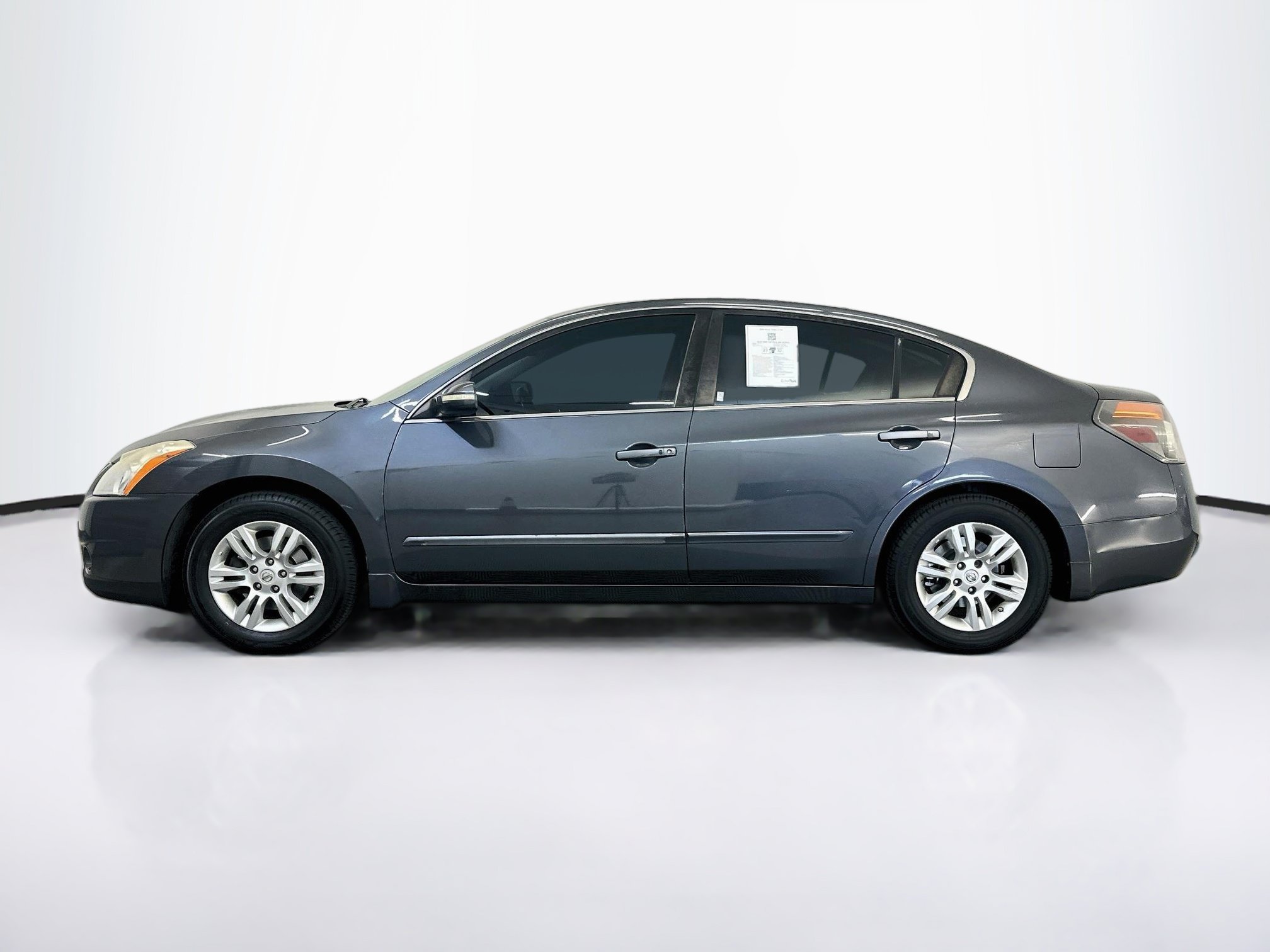 Used 2010 Nissan Altima 2.5 SL w/ SL Pkg FWD image 4