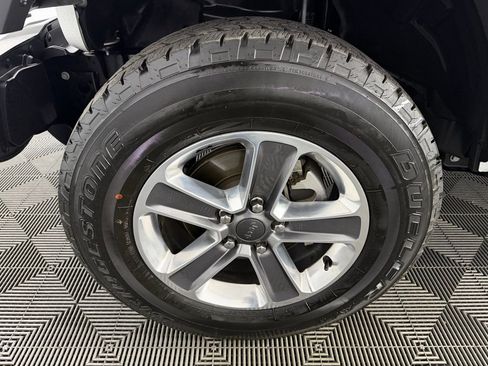 Used 2022 Jeep Wrangler Unlimited Sahara w/ LED Lighting Group image 11