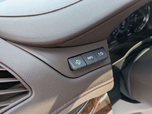 Used 2016 Cadillac Escalade ESV Luxury image 65