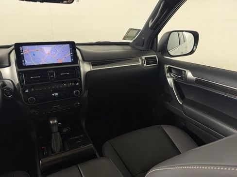 Used 2023 Lexus GX 460 Premium w/ Premium Package AWD/4WD image 22