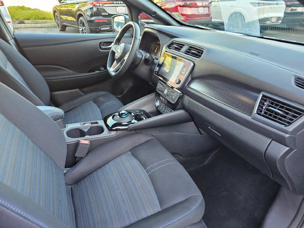 Used 2023 Nissan Leaf SV Plus FWD image 12