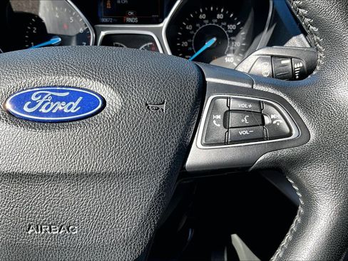 Used 2019 Ford Escape SEL image 19