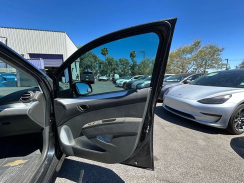 Used 2015 Chevrolet Spark LT image 12