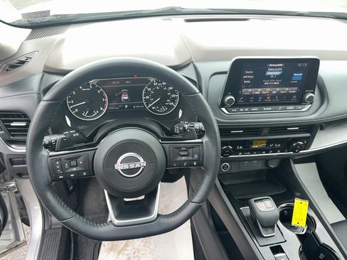 Used 2023 Nissan Rogue SV w/ SV Premium B Package AWD/4WD image 15