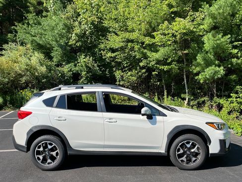 Used 2019 Subaru Crosstrek 2.0i Premium AWD/4WD image 32