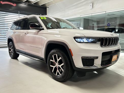 Certified 2023 Jeep Grand Cherokee L Limited w/ Luxury Tech Group II image 15