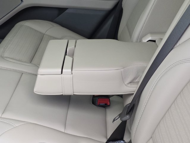 Used 2025 Lincoln Nautilus Reserve w/ Jet Appearance Package AWD/4WD image 10