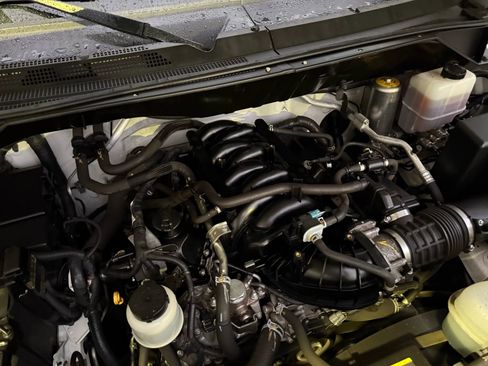 Used 2018 Nissan NV 2500 SV w/ Navigation Package image 9