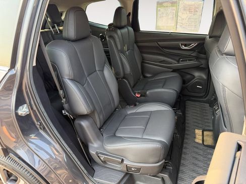 Used 2023 Subaru Ascent Limited w/ Technology Package AWD/4WD image 23