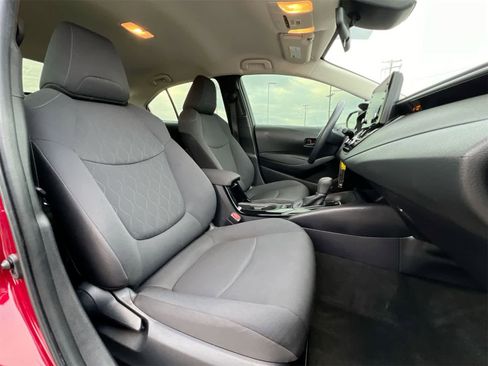 Used 2022 Toyota Corolla LE image 21