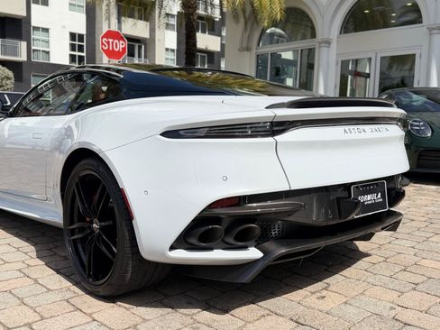 Used 2020 Aston Martin DBS Superleggera RWD image 21