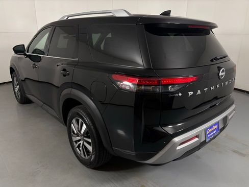 Used 2023 Nissan Pathfinder SL image 6