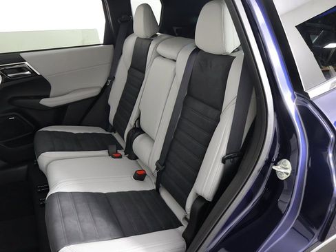 New 2025 Mitsubishi Outlander SE image 33