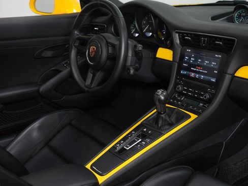 Used 2019 Porsche 911 Speedster RWD image 35