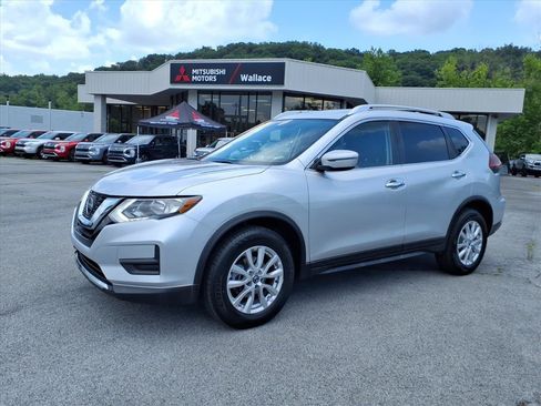 Used 2018 Nissan Rogue SV AWD/4WD image 1