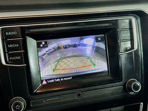 Used 2018 Volkswagen Passat 2.0T S w/ Driver Assistance Package image 19