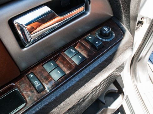 Used 2013 Ford Expedition EL King Ranch RWD image 9