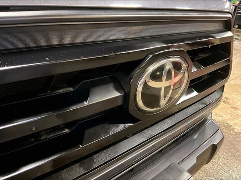 Certified 2020 Toyota Tacoma SR image 28