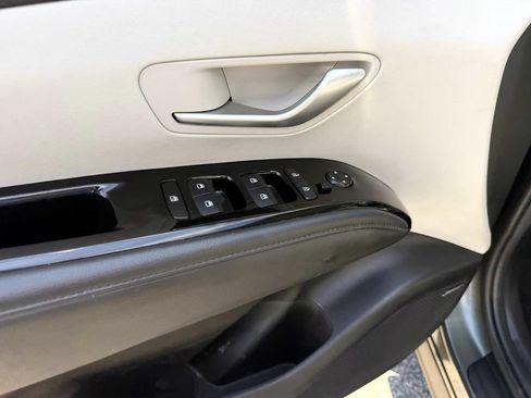 Certified 2023 Hyundai Tucson Limited FWD image 16