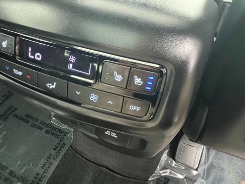 Used 2025 Hyundai Palisade Calligraphy image 18