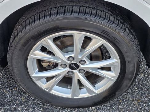 Used 2024 Audi Q3 2.0T Premium image 36