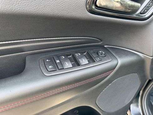 Used 2025 Dodge Durango GT AWD/4WD image 16