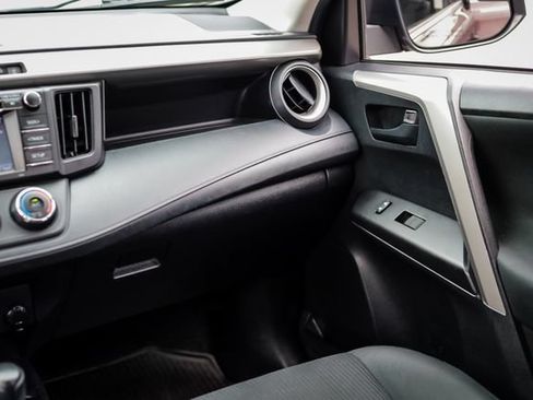 Used 2018 Toyota RAV4 LE w/ All Weather Liner Package AWD/4WD image 28