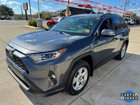 Used 2020 Toyota RAV4 XLE image 14