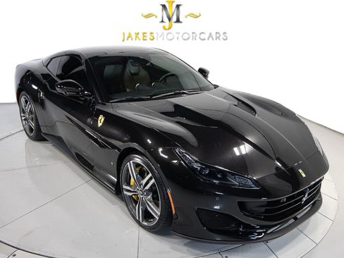 Used 2020 Ferrari Portofino image 16
