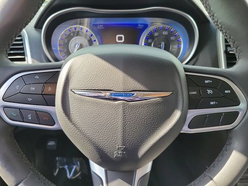 Used 2022 Chrysler 300 Touring L RWD image 31