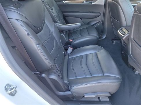 Certified 2022 Cadillac XT6 Premium Luxury w/ Platinum Package image 23