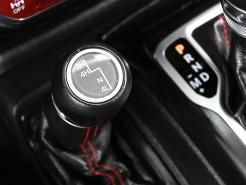 Used 2018 Jeep Wrangler Unlimited Rubicon image 24