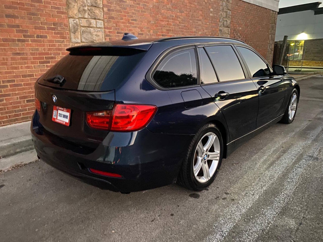 Used 2014 BMW 328d xDrive Wagon AWD/4WD image 6